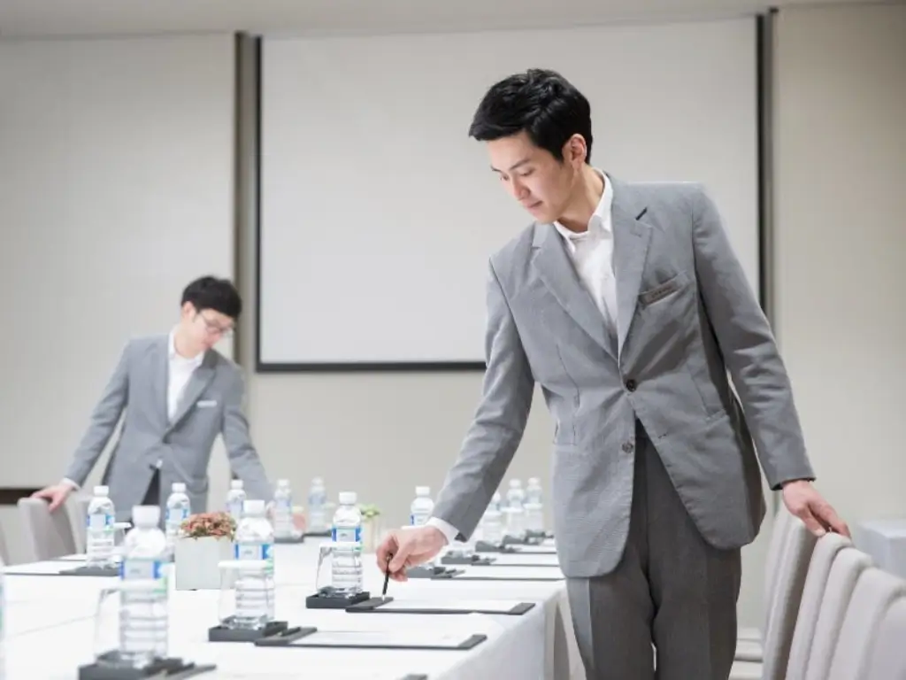 Business meeting between Canadian institutions and education agents